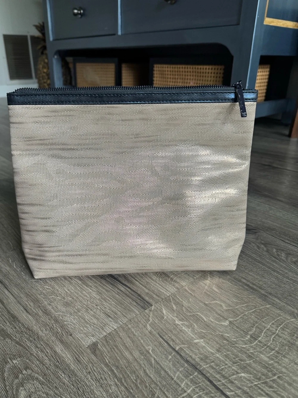 Lancôme Cream & Pink Makeup Pouch
